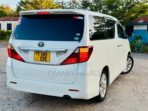 Toyota Alphard 2009 White