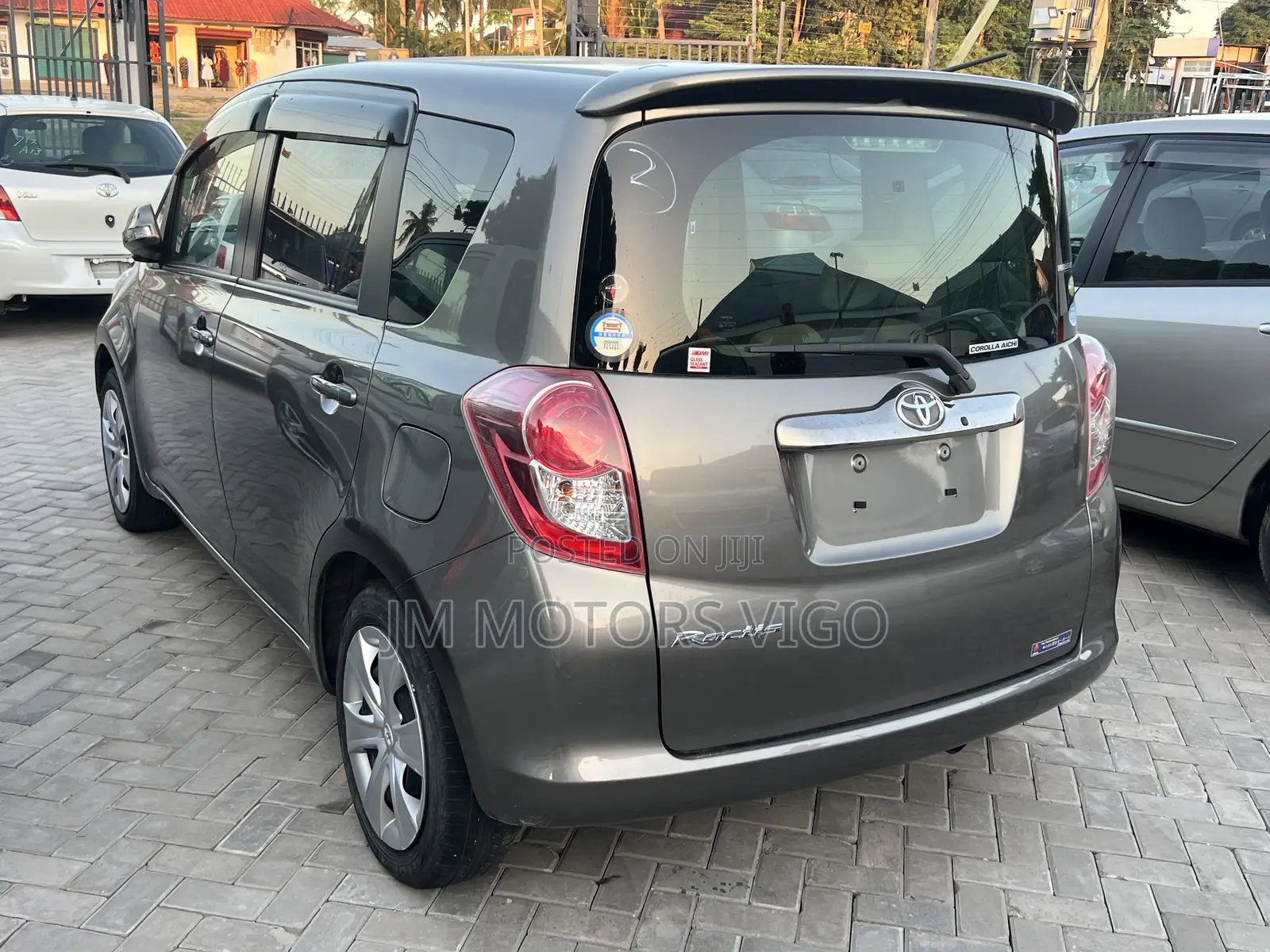 Toyota Ractis 2008 Gray