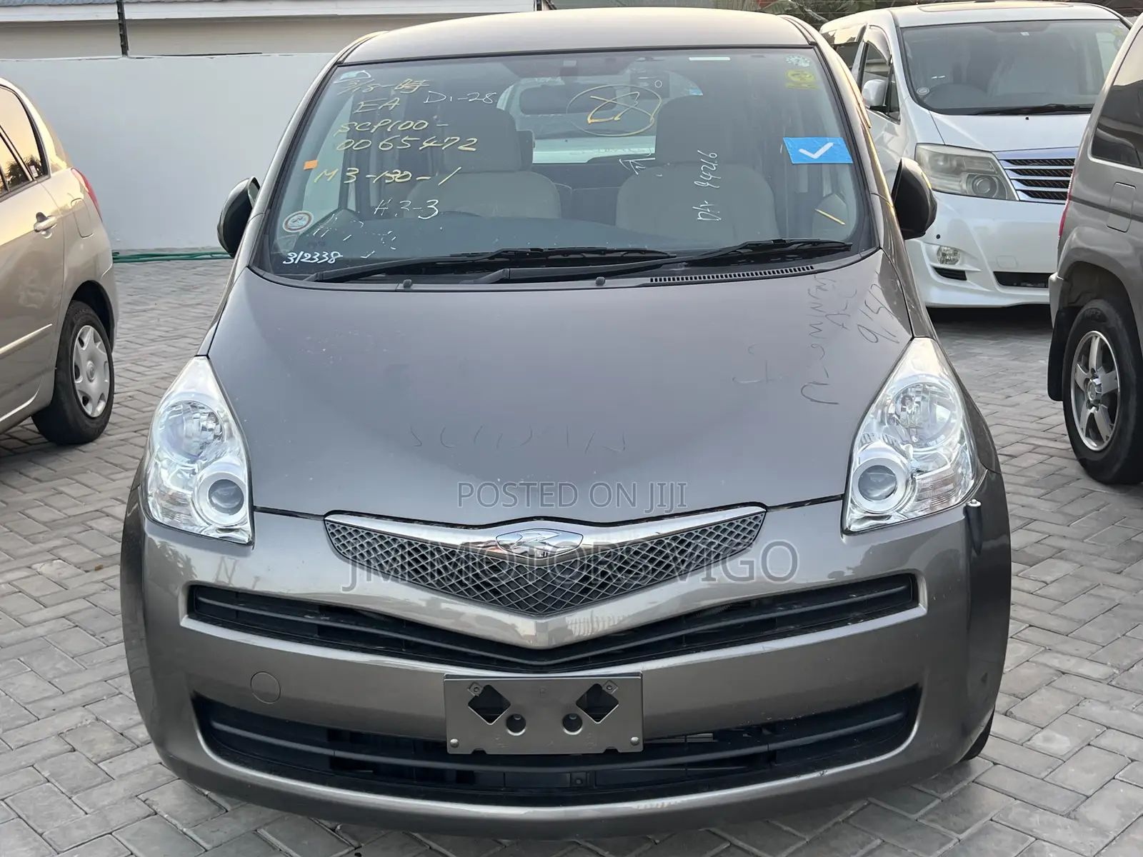 Toyota Ractis 2008 Gray