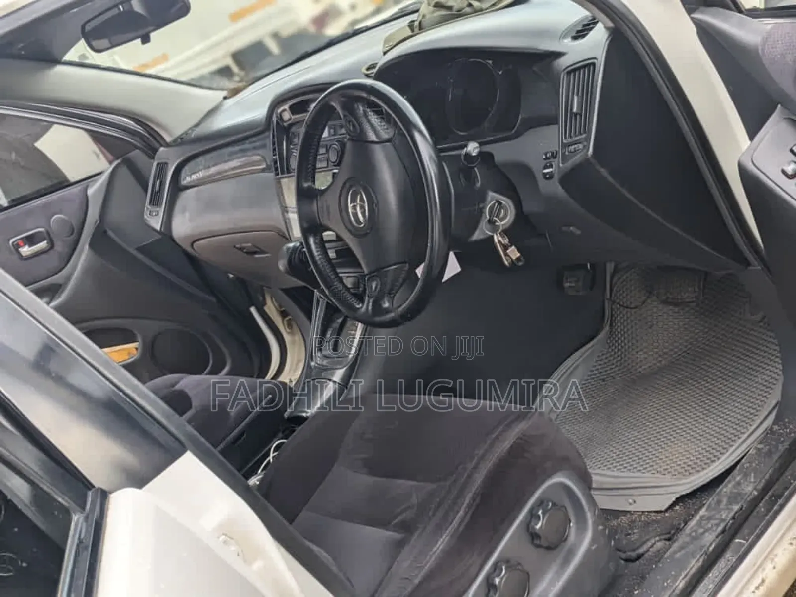 Toyota Kluger 2004 White
