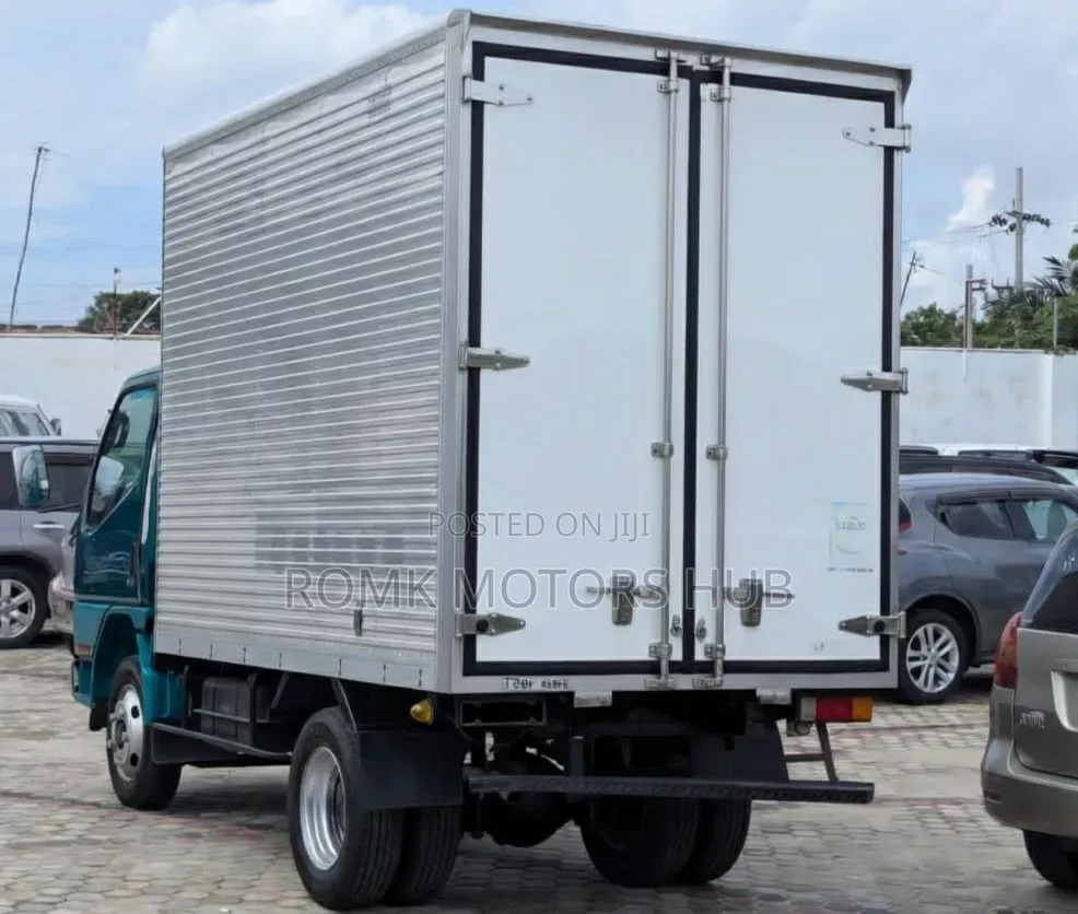 Mitsubishi Canter Longbase