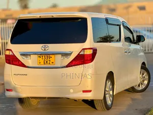 Toyota Alphard 2009 White