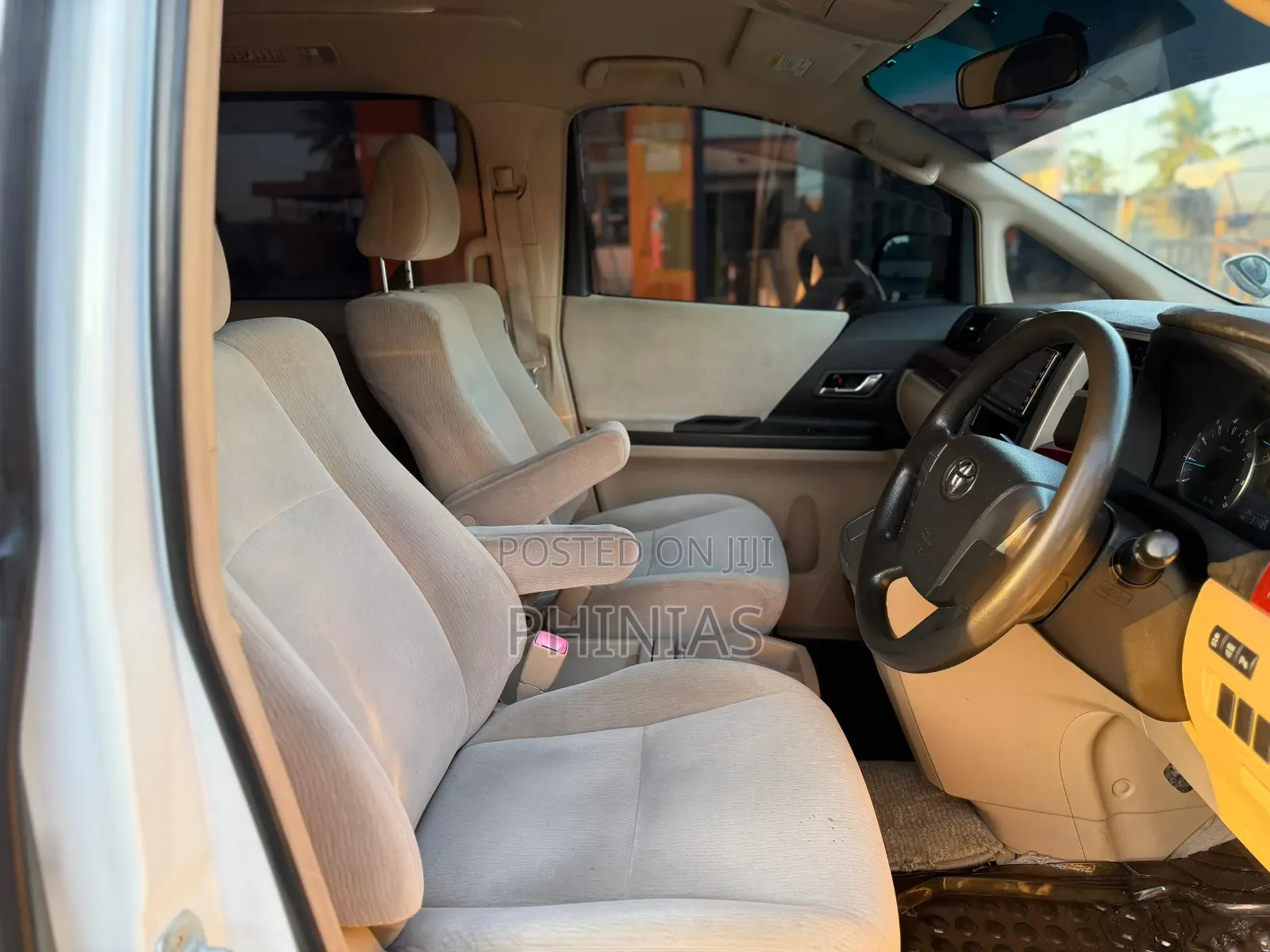 Toyota Alphard 2009 White
