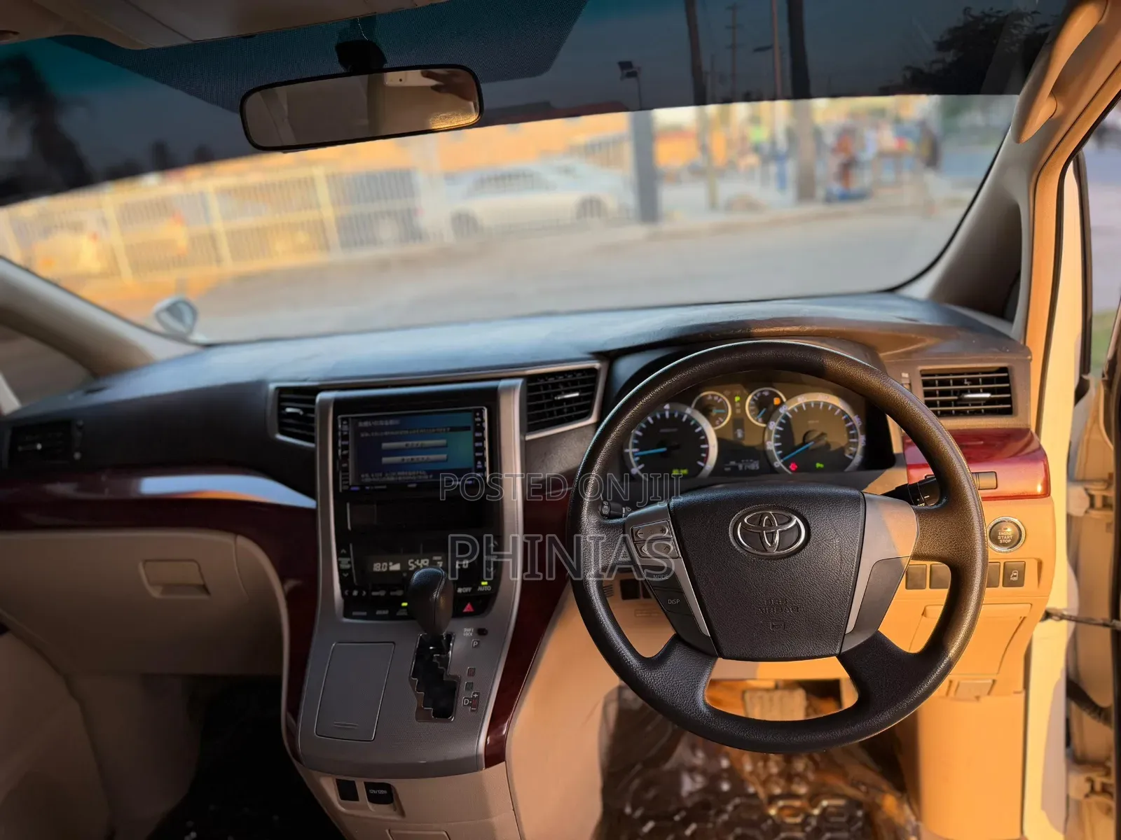 Toyota Alphard 2009 White