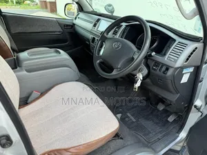 Toyota Quantum 2006 Silver