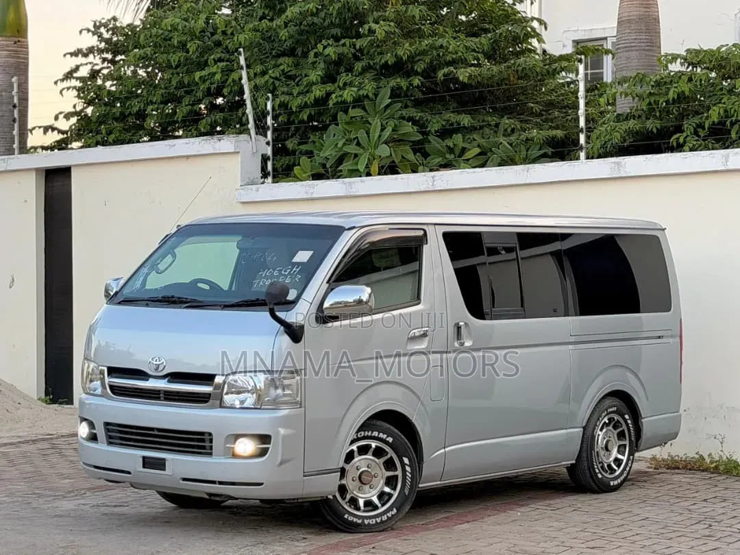 Toyota Quantum 2006 Silver