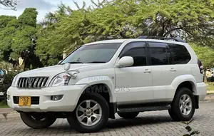 Toyota Land Cruiser Prado 2006 White