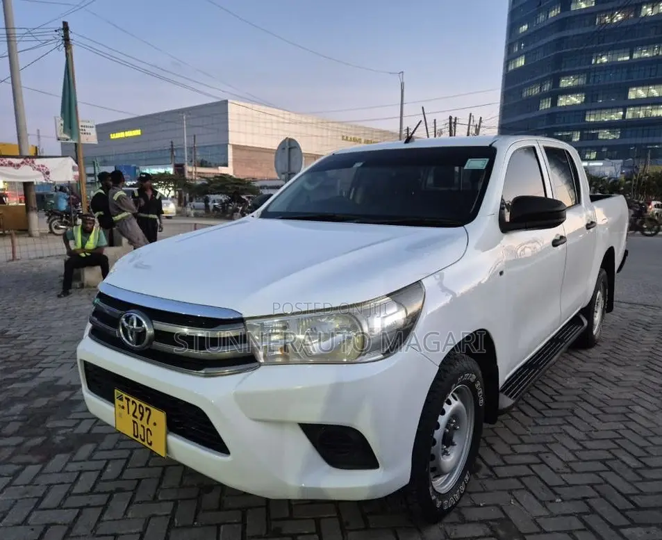 Toyota Hilux 2016 Pearl