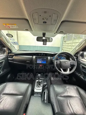 Toyota Fortuner 2022 White
