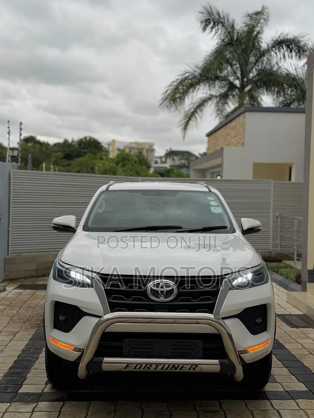 Toyota Fortuner 2022 White