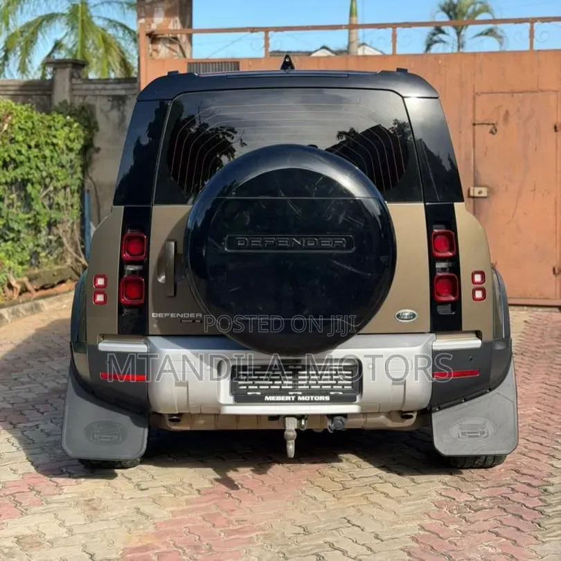 Land Rover Defender X-Dynamic S 2021 Gold