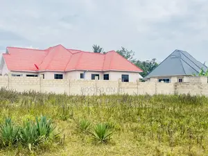 Kiwanja Kinauzwa Buswelu - Kahama