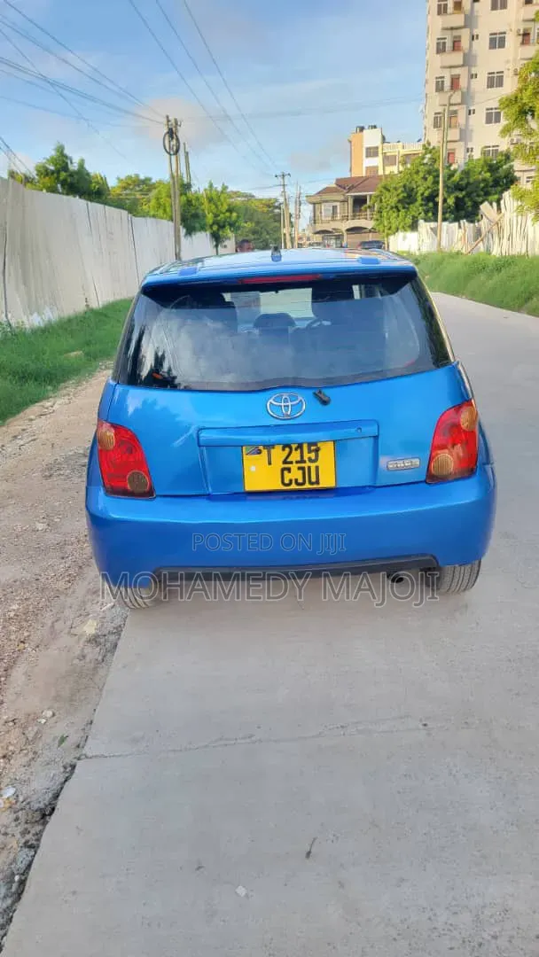 Toyota IST 2005 Blue