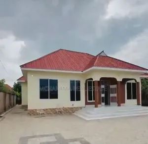 3bdrm House in Mchakama Real Estate, Mbweni for sale
