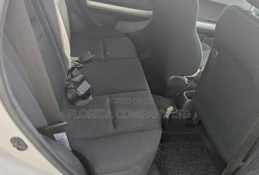 Toyota IST 2003 White