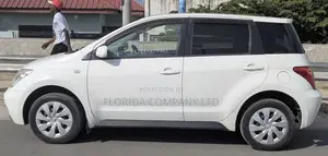 Toyota IST 2003 White