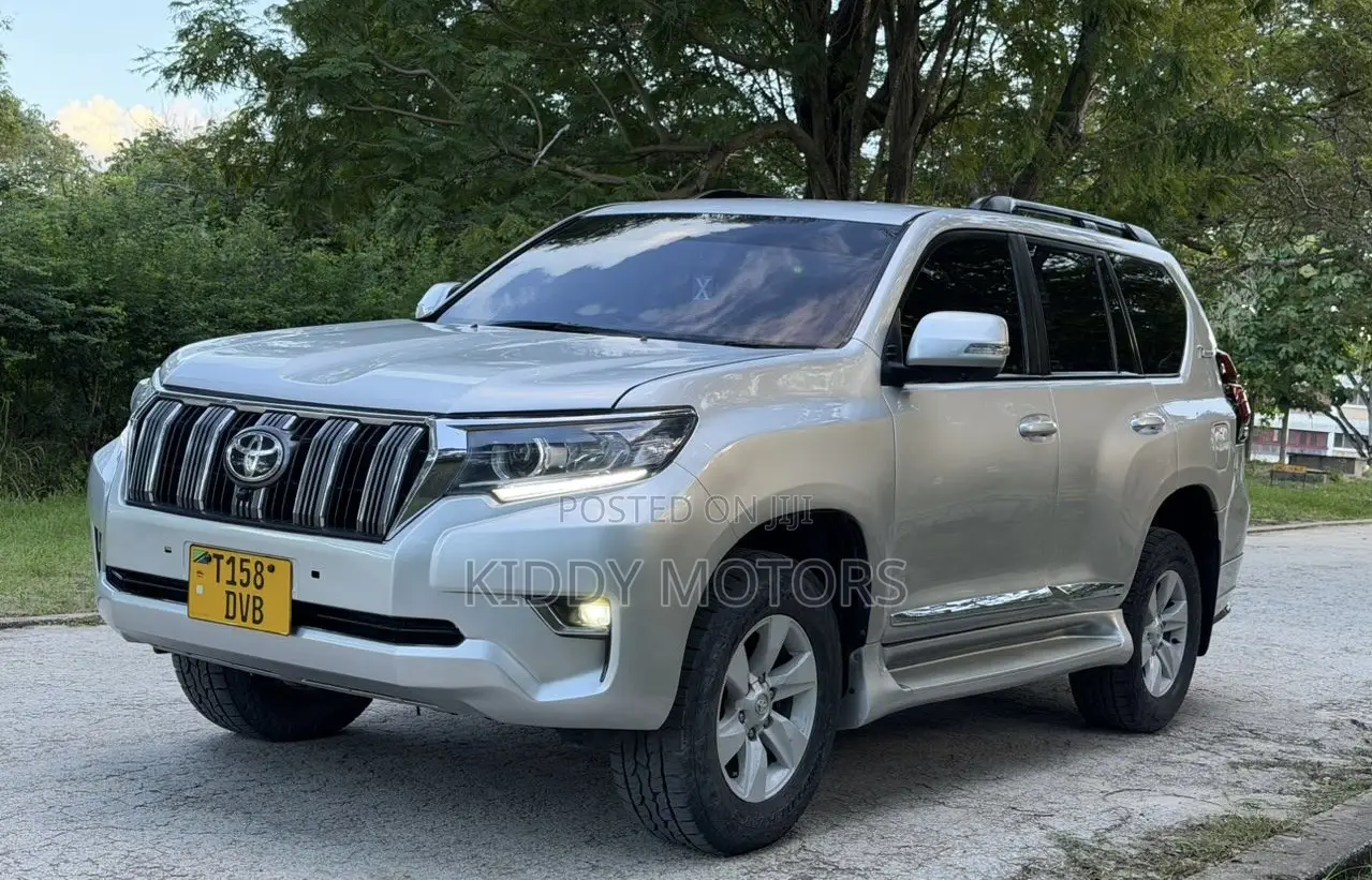 Toyota Land Cruiser Prado 2018 Silver