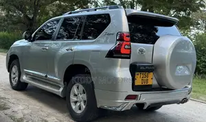 Toyota Land Cruiser Prado 2018 Silver