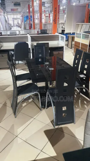 Dining Table With 6 Seaters Leather Chairs