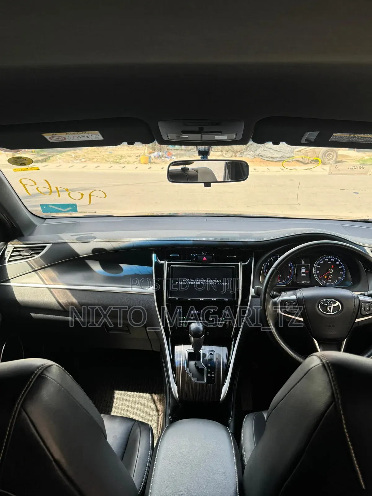 Toyota Harrier 2.0 2016 Maroon