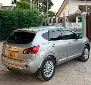Nissan Dualis 2010 Silver