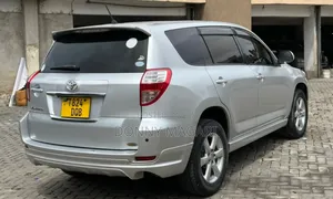Toyota Vanguard 2009 Silver