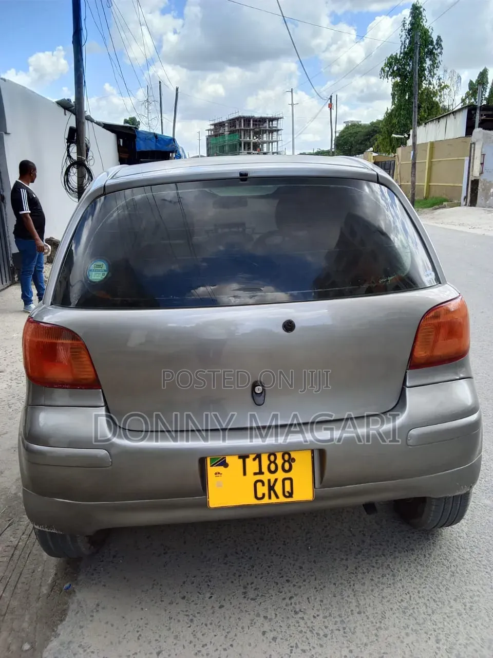 Toyota Vitz 2004 Gray