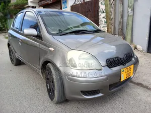 Toyota Vitz 2004 Gray
