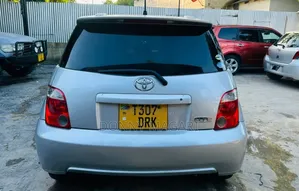 Toyota IST 2005 Silver