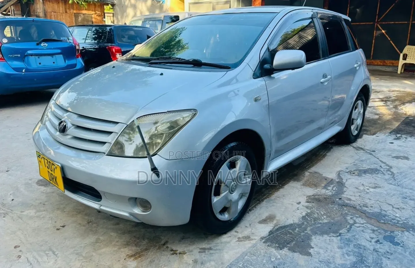 Toyota IST 2005 Silver