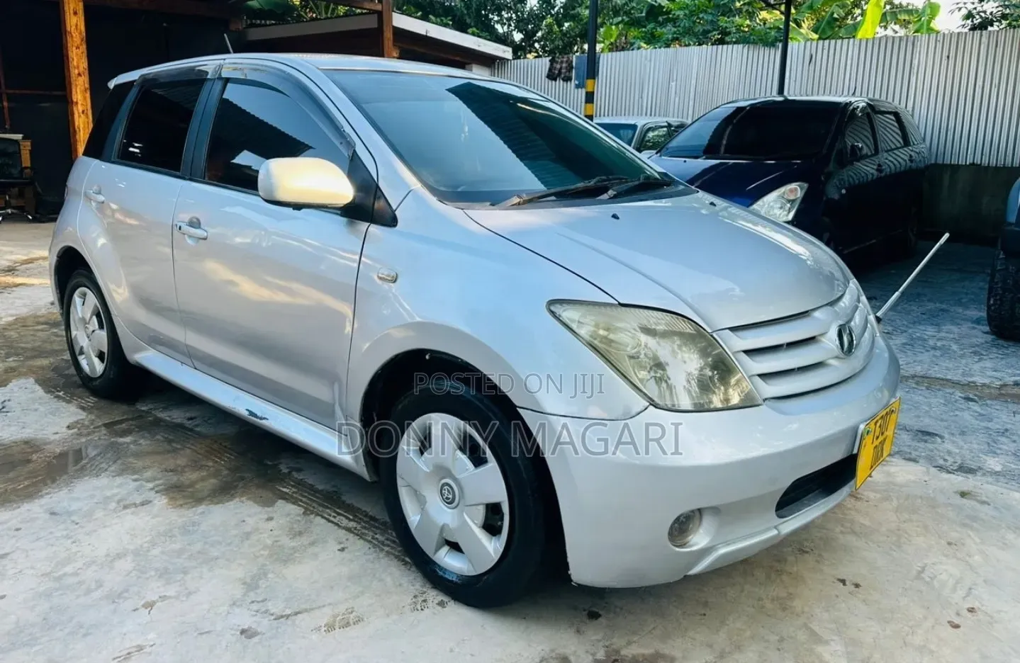 Toyota IST 2005 Silver