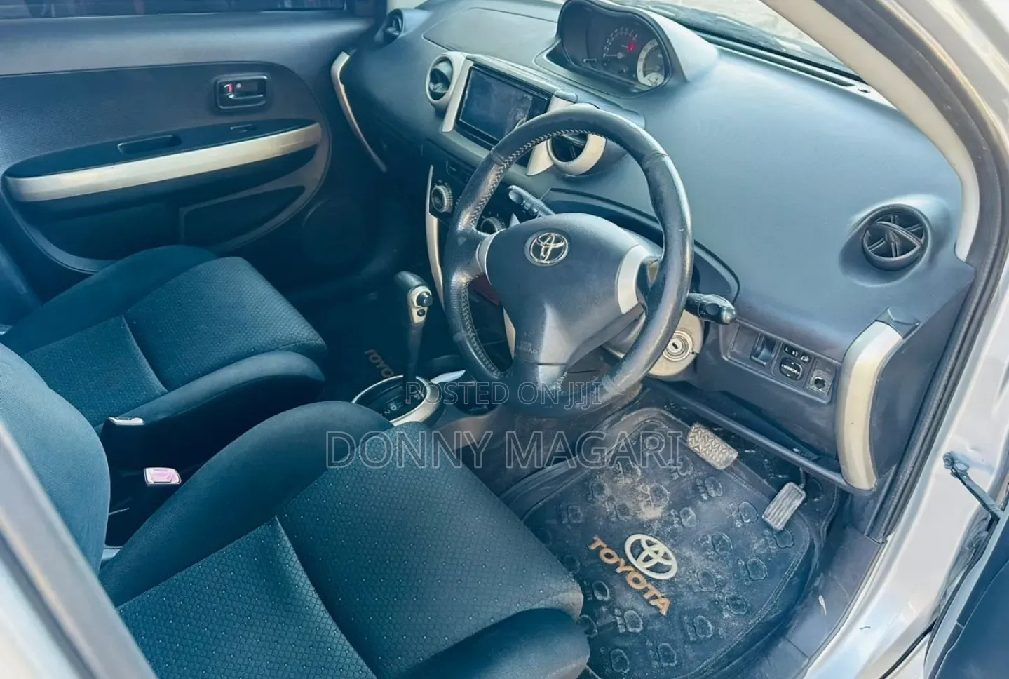 Toyota IST 2005 Silver