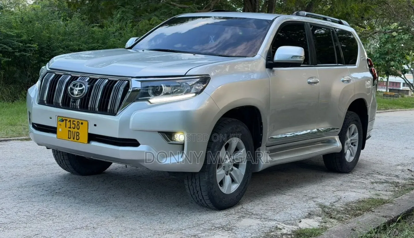 Toyota Land Cruiser Prado 2018 Silver
