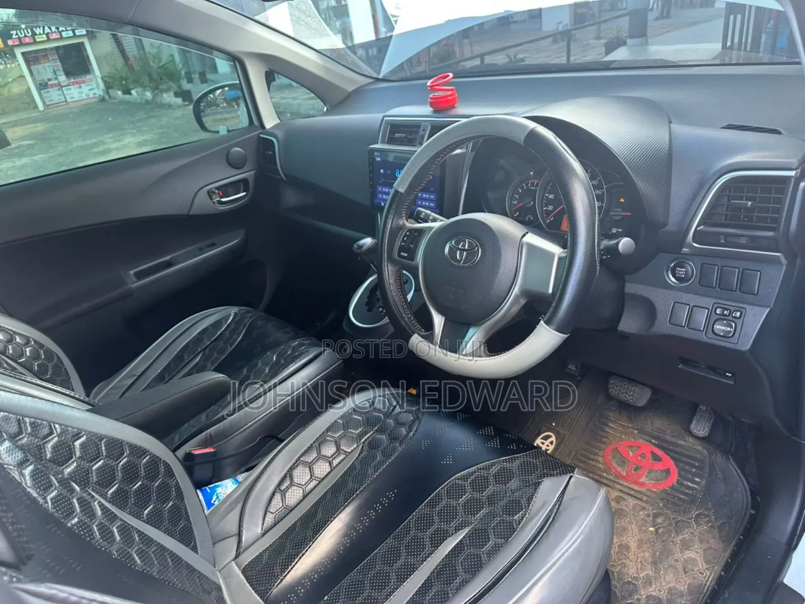 Toyota Ractis 2009 Silver
