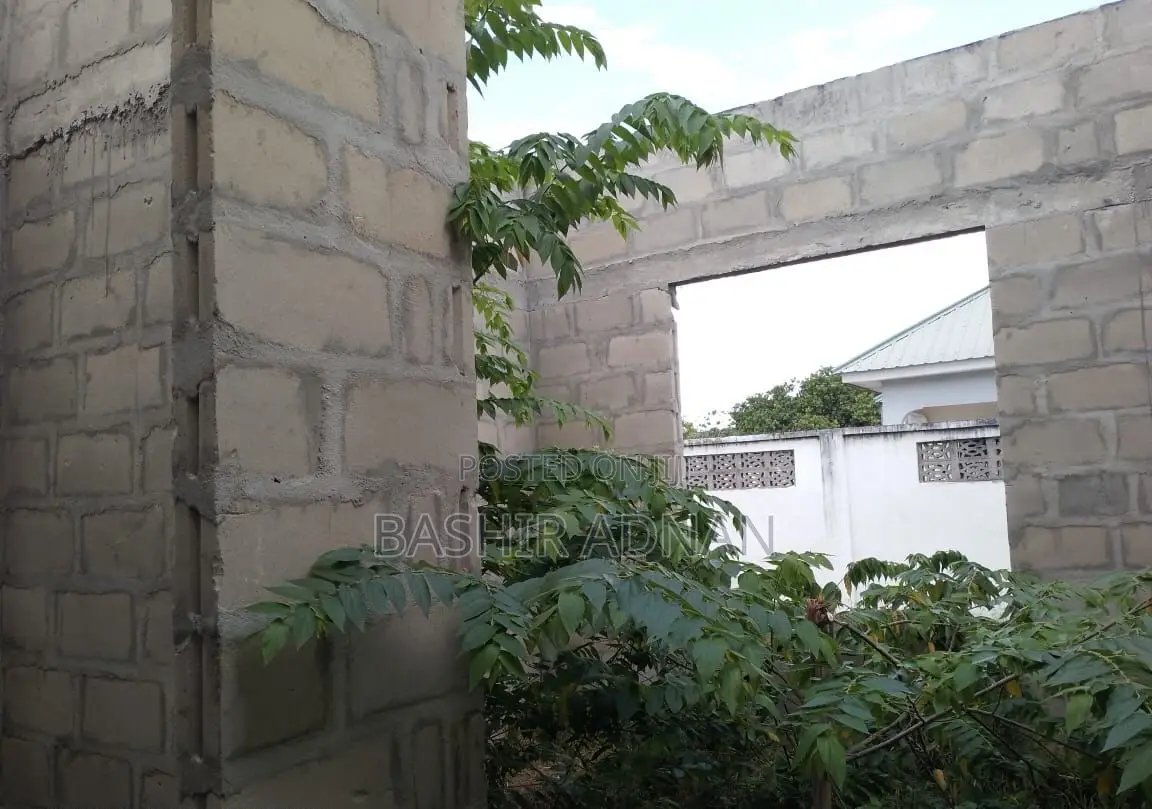 3bdrm House in Goba for sale