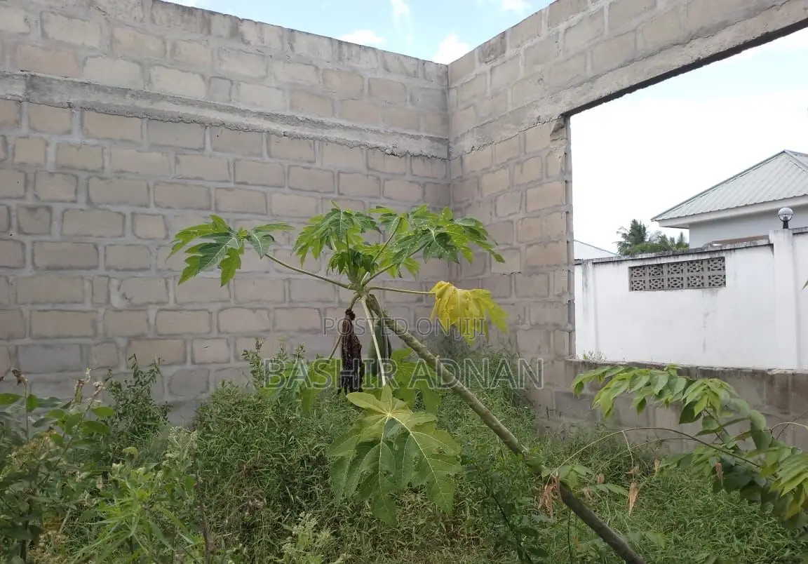 3bdrm House in Goba for sale