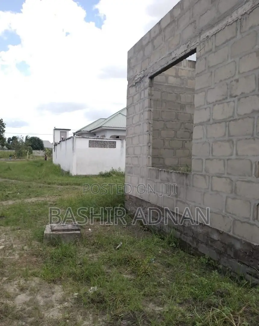 3bdrm House in Goba for sale