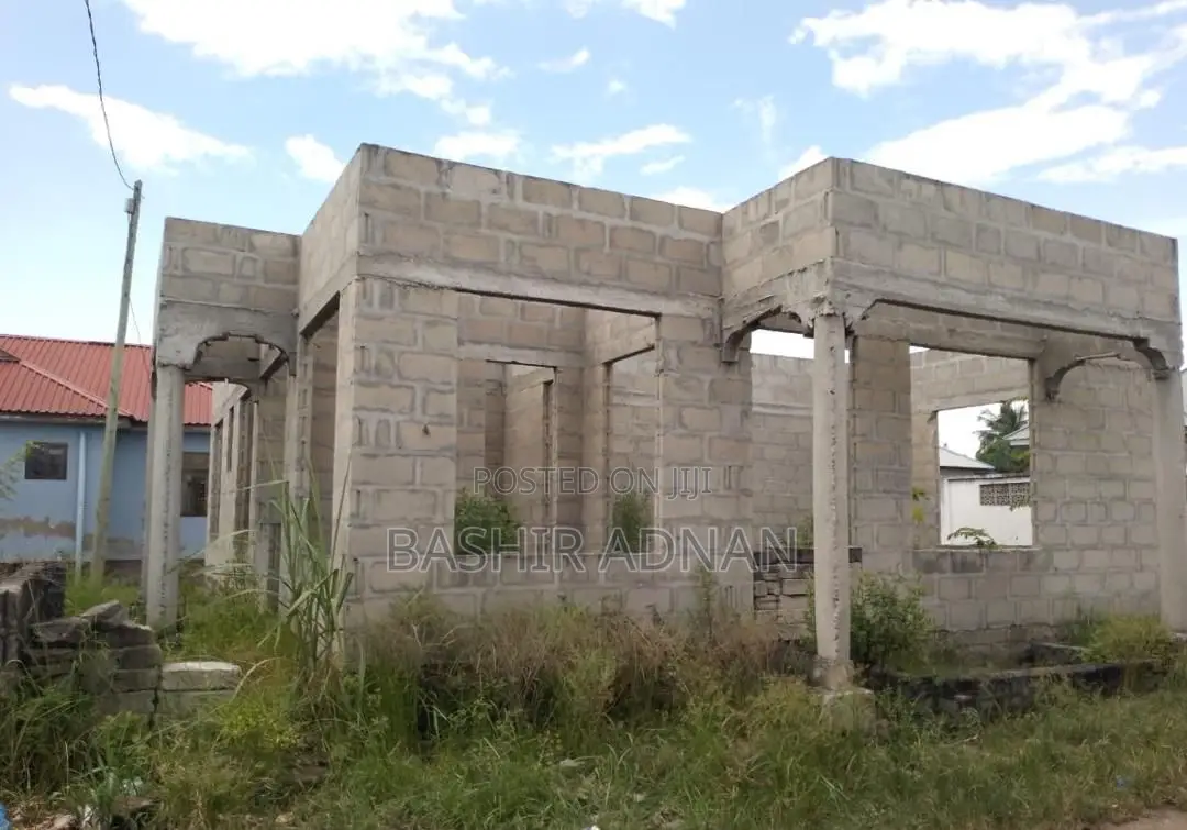 3bdrm House in Goba for sale
