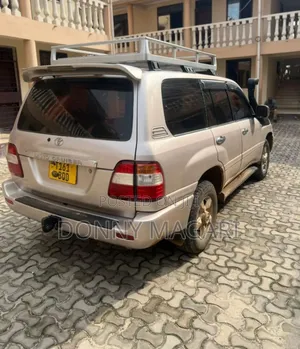 Toyota Land Cruiser 2010 Silver