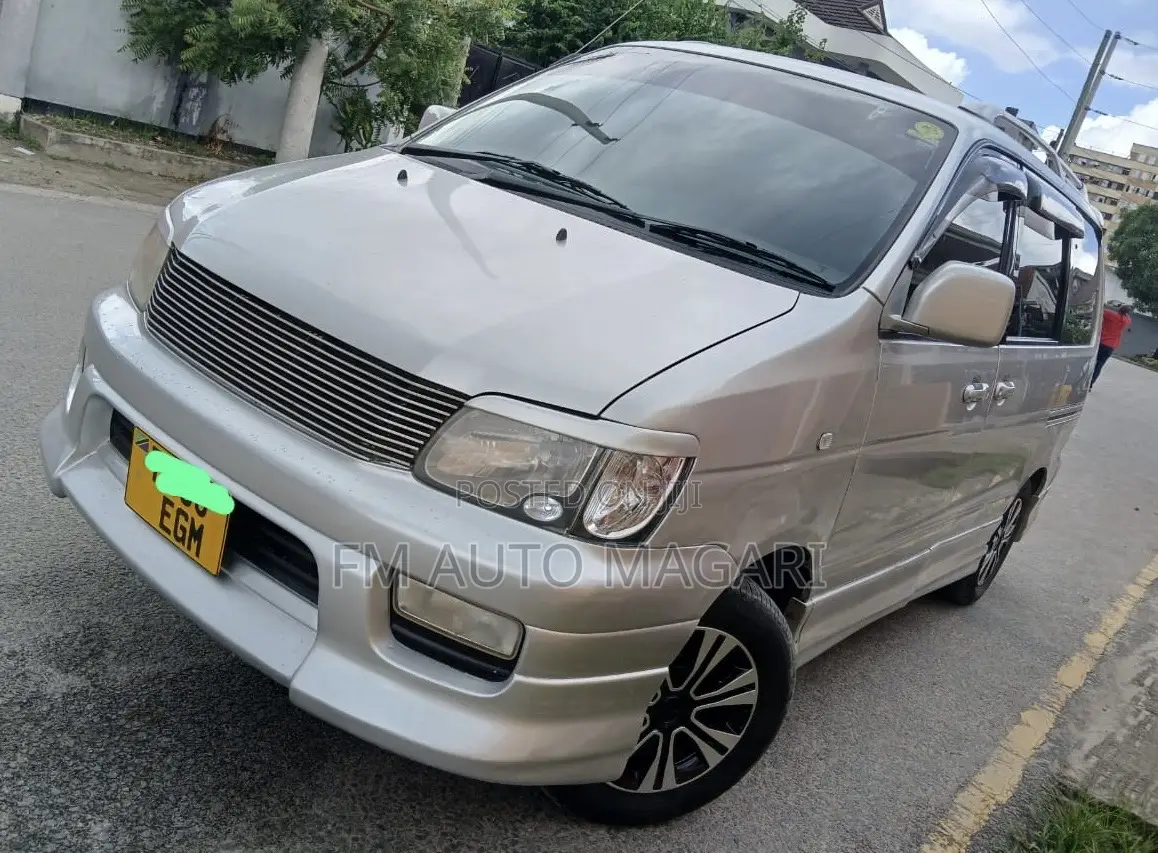 Toyota Noah 2008 Silver