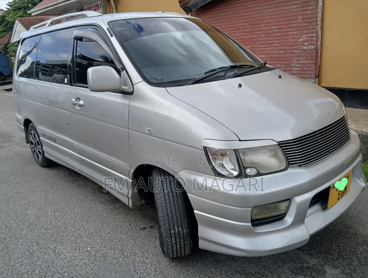 Toyota Noah 2008 Silver