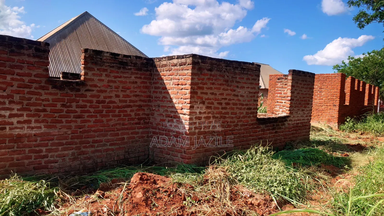 Boma La Vyuma Viwili Linauzwa Msata Chalinze