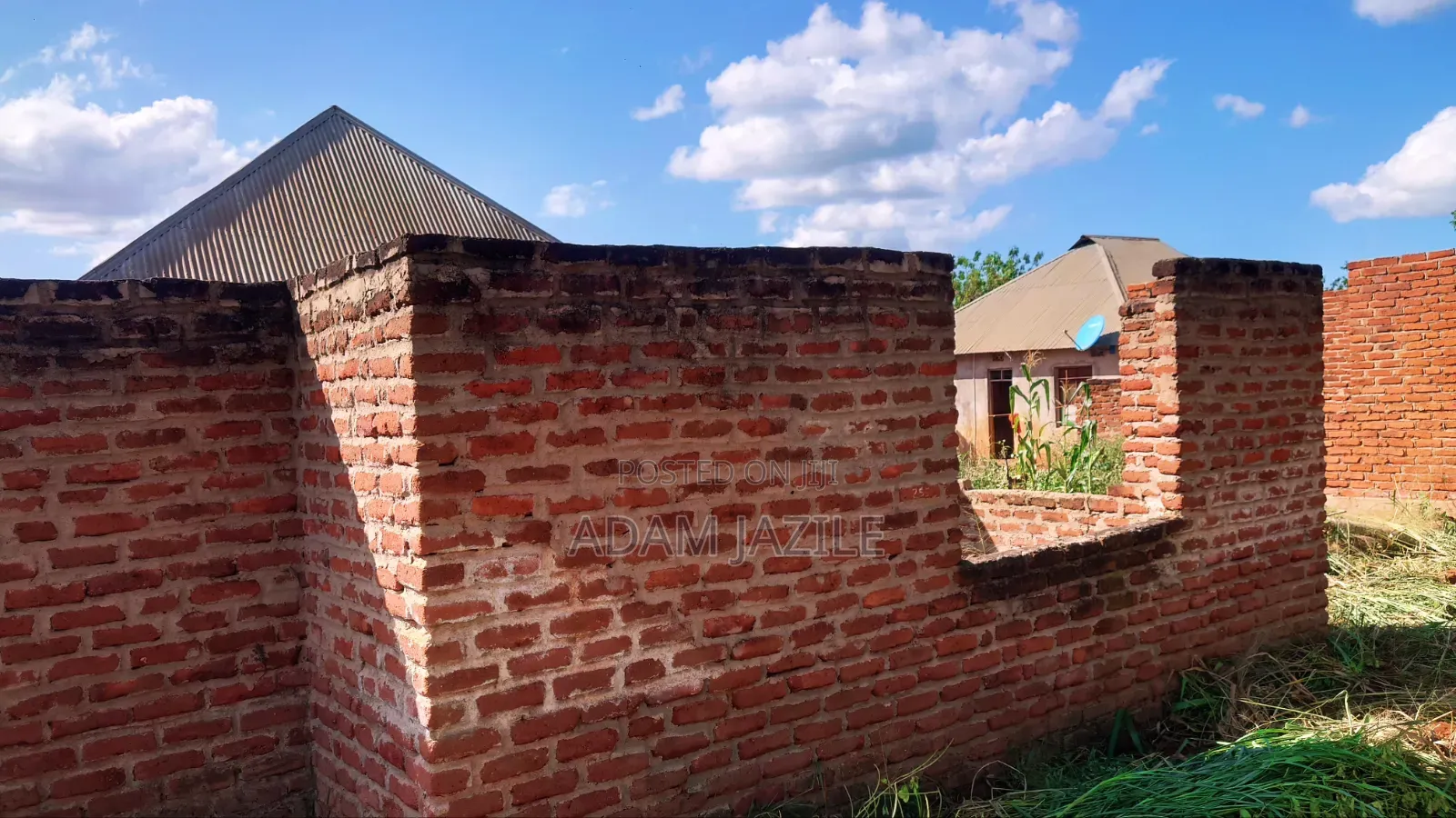 Boma La Vyuma Viwili Linauzwa Msata Chalinze