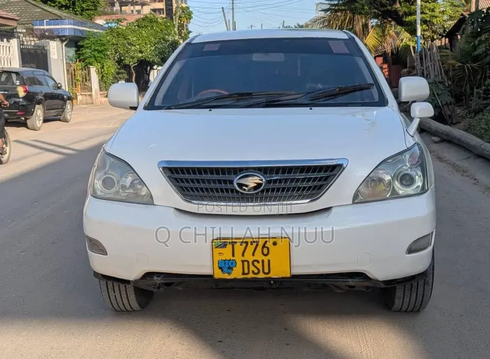 Toyota Harrier 2005 White