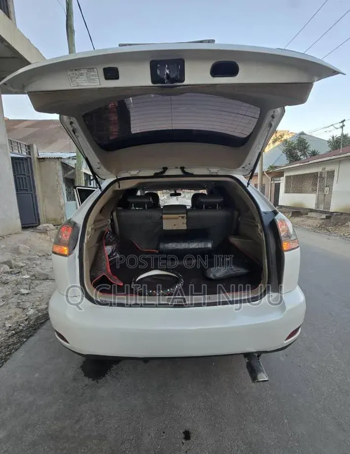 Toyota Harrier 2005 White