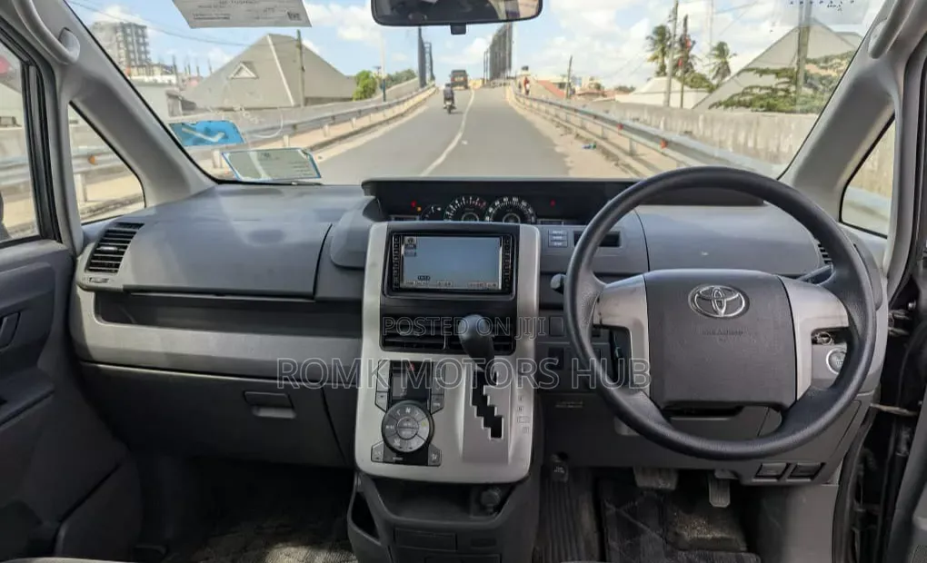 Toyota Noah 2008 Matt Black