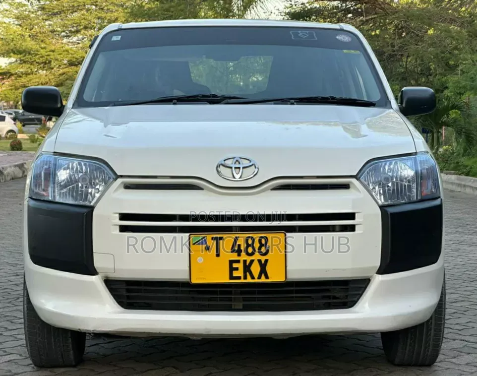 Toyota Probox 2011 White