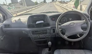 Toyota LiteAce Noah 2001 Silver