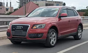 Audi Q5 2009 Red
