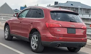 Audi Q5 2009 Red